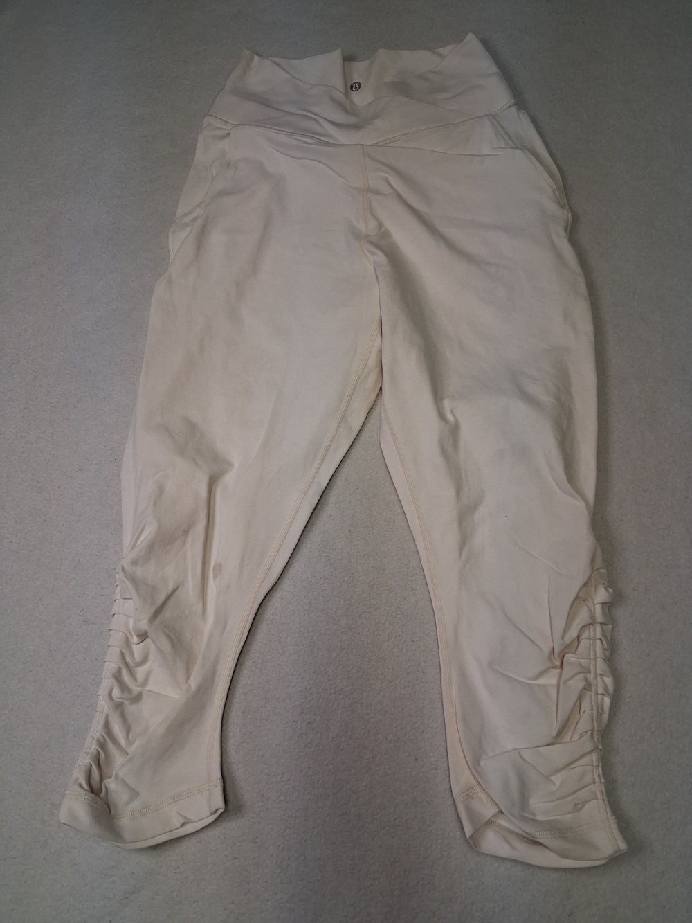 lululemon athletica Cream Cropped Ruched Leggings